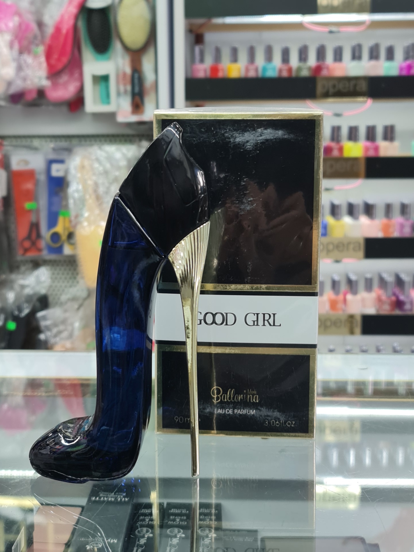 ادکلن زنانه goodgirlصد میل بایلندو